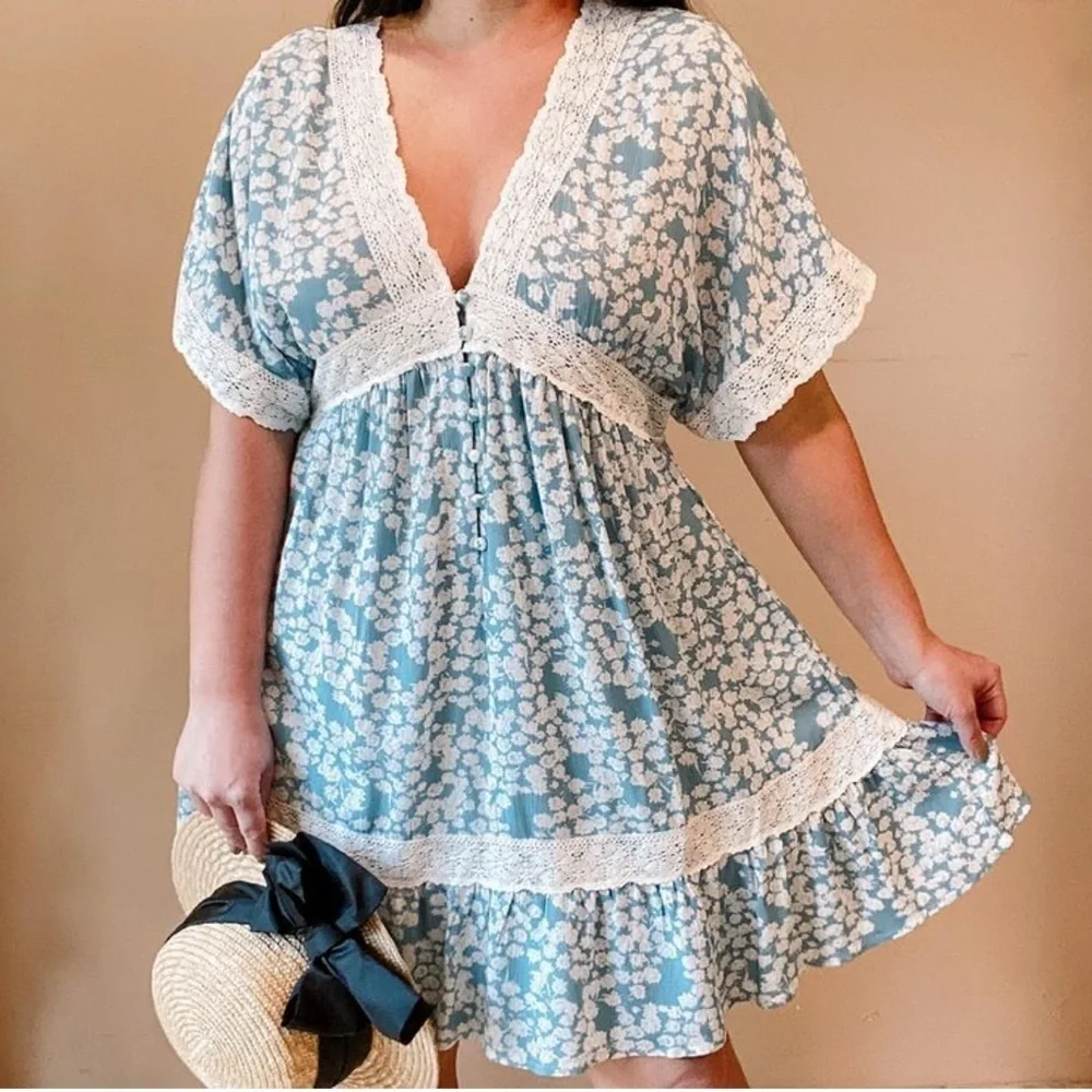 NEW cottage floral print mini dress v neck boho S M L - Picture 1 of 4